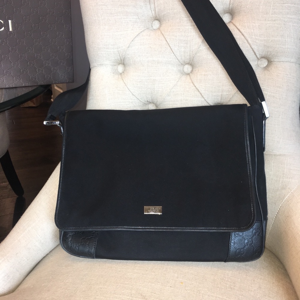 Gucci Messenger Bag